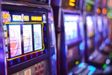 k200m Teen Patti live dealer studio showing three-player table with HD video feed and betting interface